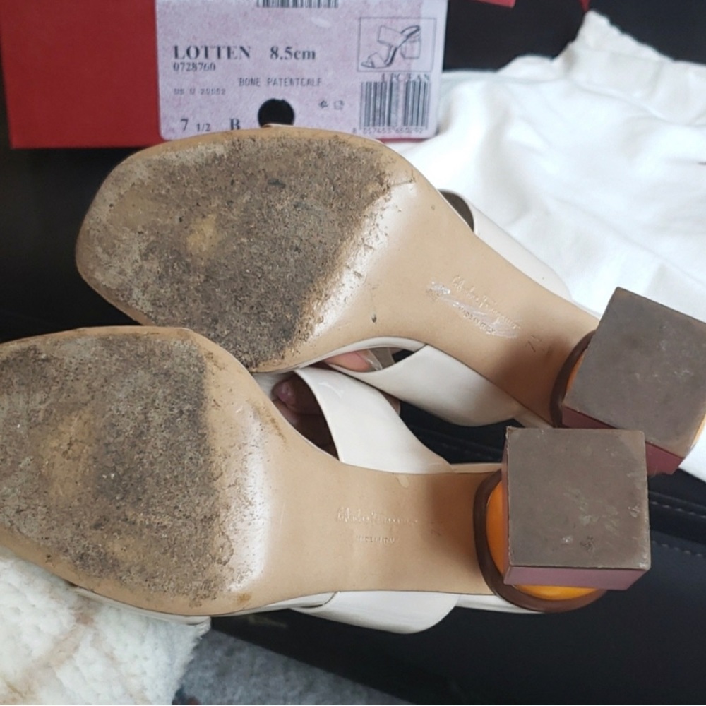 Salvatore Ferragamo pink and beige sandals. - Picture 9 of 11